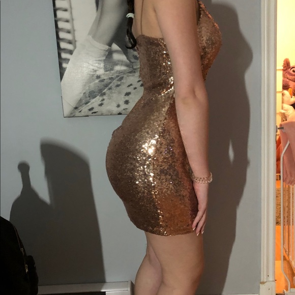 MIND CODE || Metallic gold fitted dress - Picture 7 of 7